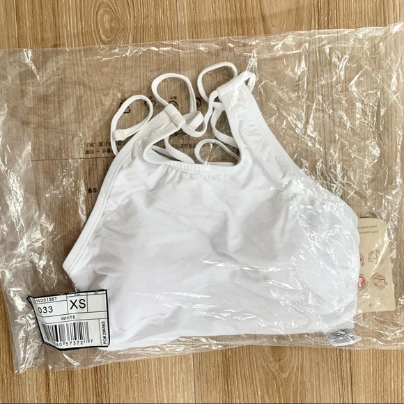 Tommy Bahama Pearl High Neck Bra Bikini Top in White - Picture 2 of 7